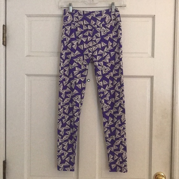 LulaRoe Paper Airplane Print LEGGINGS *Purple* One Size (2-10) - Picture 2 of 8